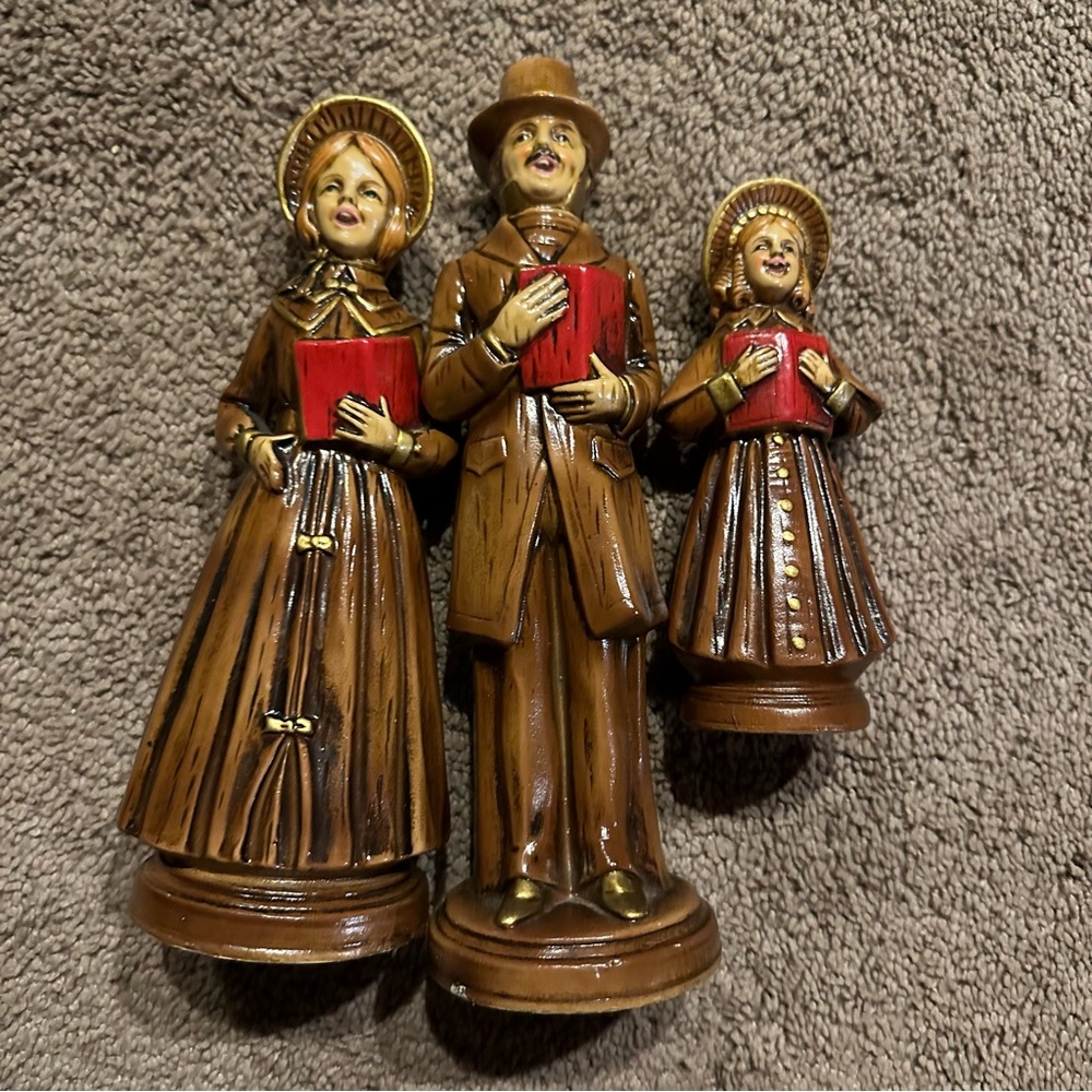 Vtg | Charles Dickens Caroler Figurines
